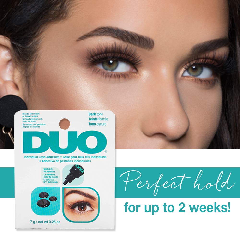 DUO adhesivo oscuro para pestañas, aplicación rápida y fácil.