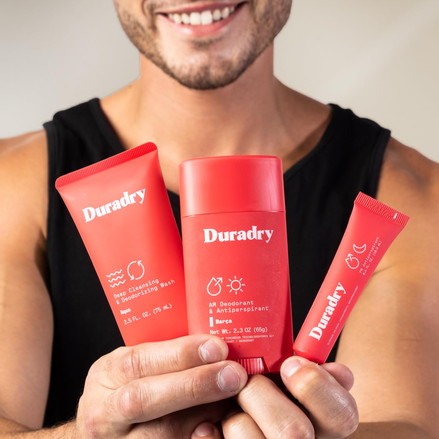 Uso matutino: barra antiperspirante Duradry para protección durante el día.