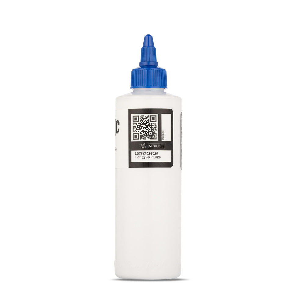 Dynamic Color Co tinta blanco triple, primer plano con color vibrante para diseños claros.