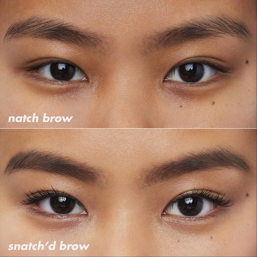 e.l.f. Instant Lift Brow Pencil con cepillo espiral para peinar y fijar la forma.