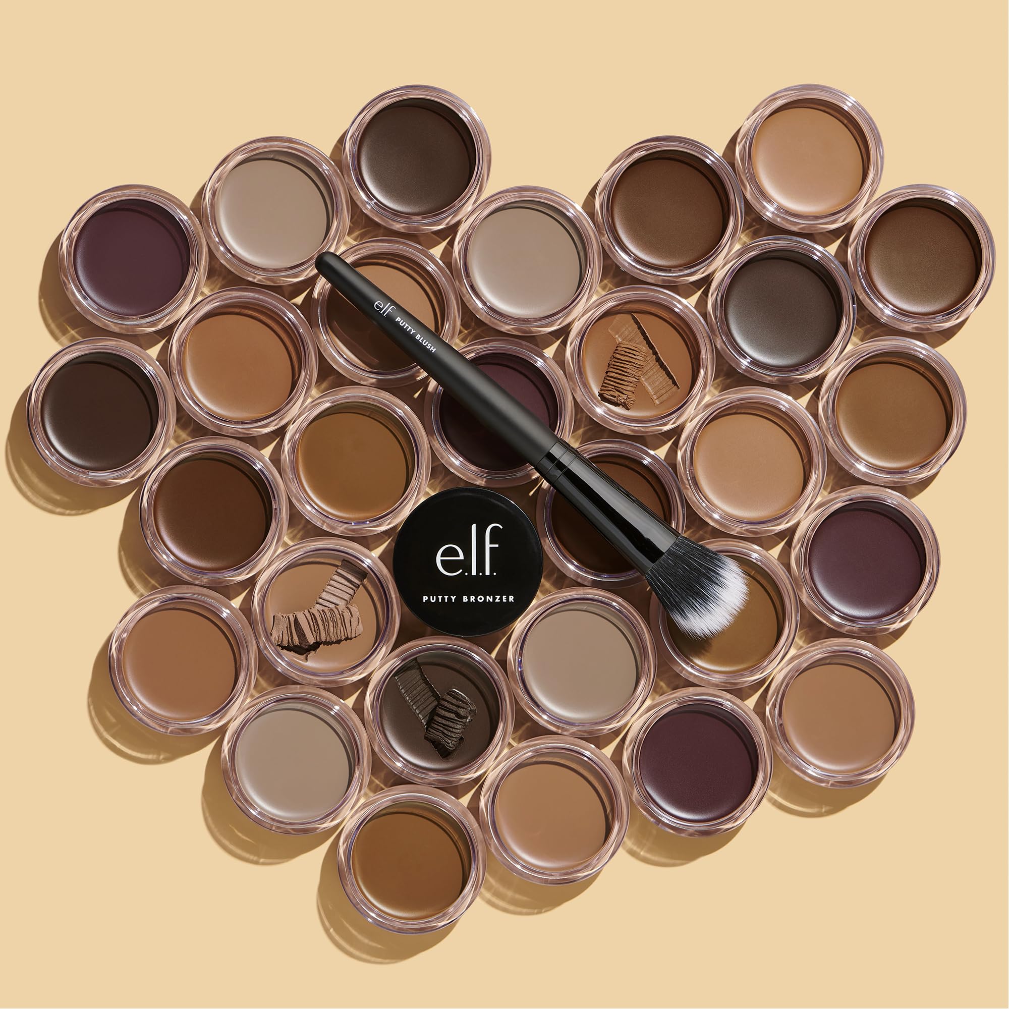 e.l.f. Putty Bronzer en blend suave para tono uniforme.