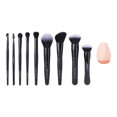 e.l.f. esponja de maquillaje incluida para difuminar la base con precisión.