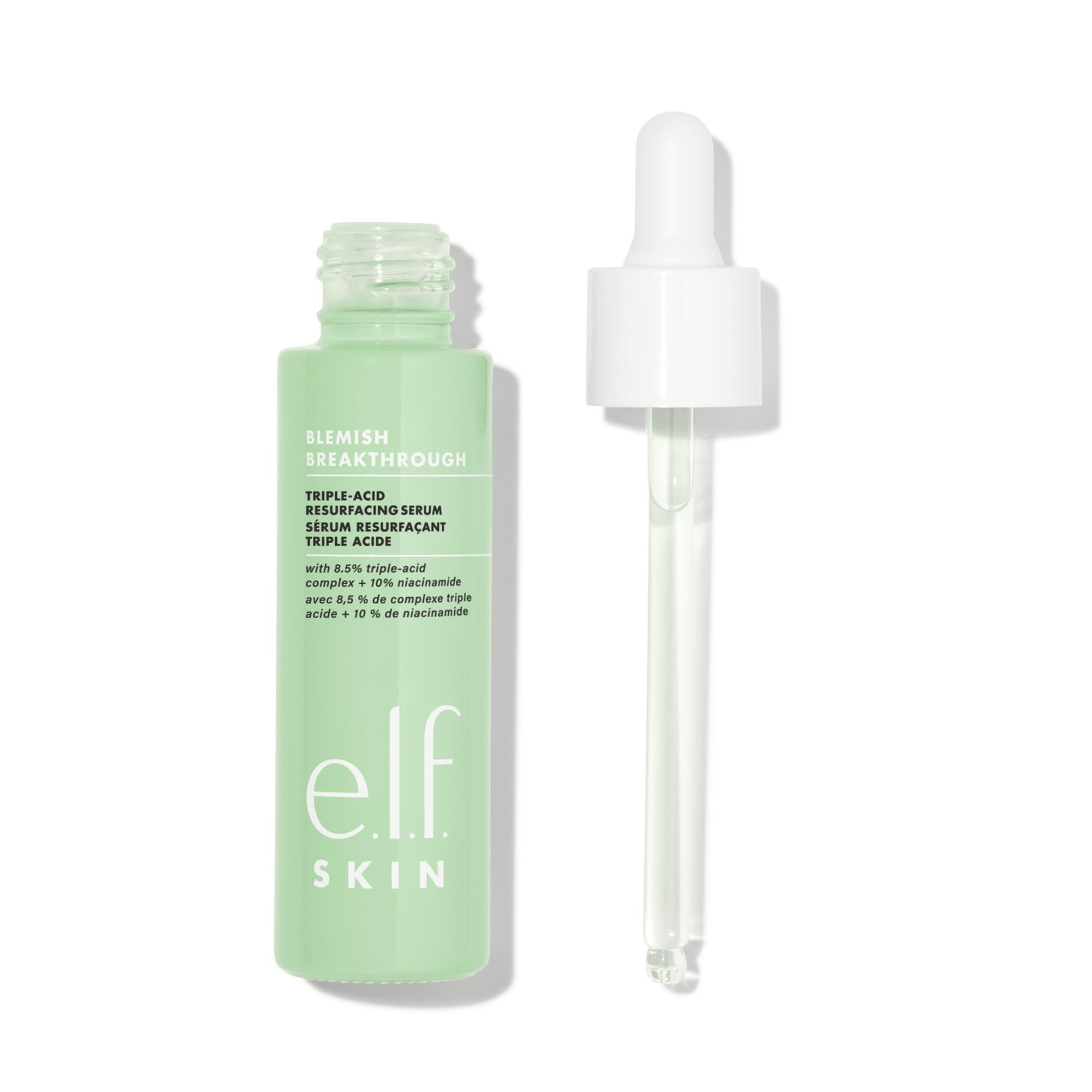 e.l.f. SKIN Blemish Breakthrough: aplicación nocturna suave sobre la piel limpia.