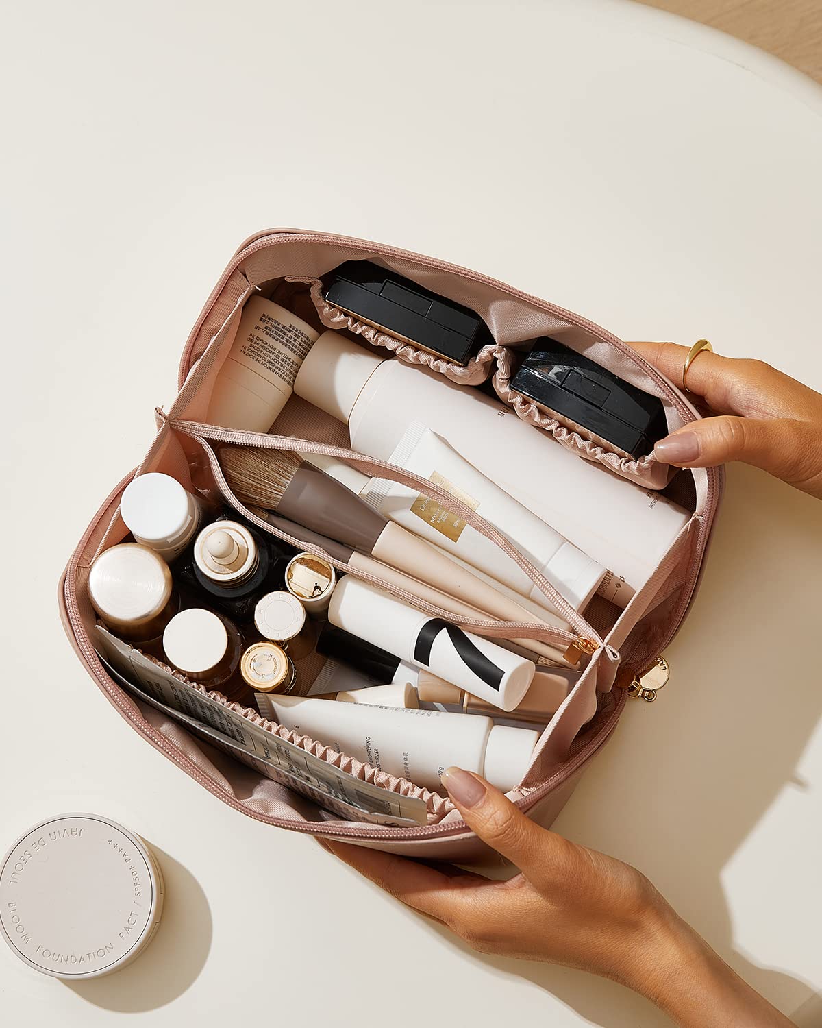 EACHY tamaño medio, ideal para kits y neceseres diarios.