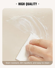 Interior de Eachy con 4 compartimentos transparentes para organización clara