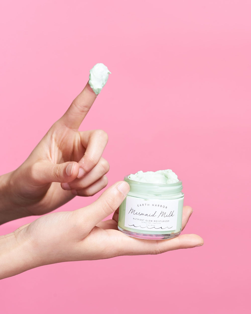 Earth Harbor Leche de Sirena sirve como base de maquillaje