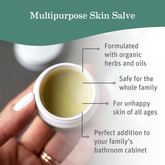 Aplicación de Earth Mama en las manos, crema para cicatrices suave.