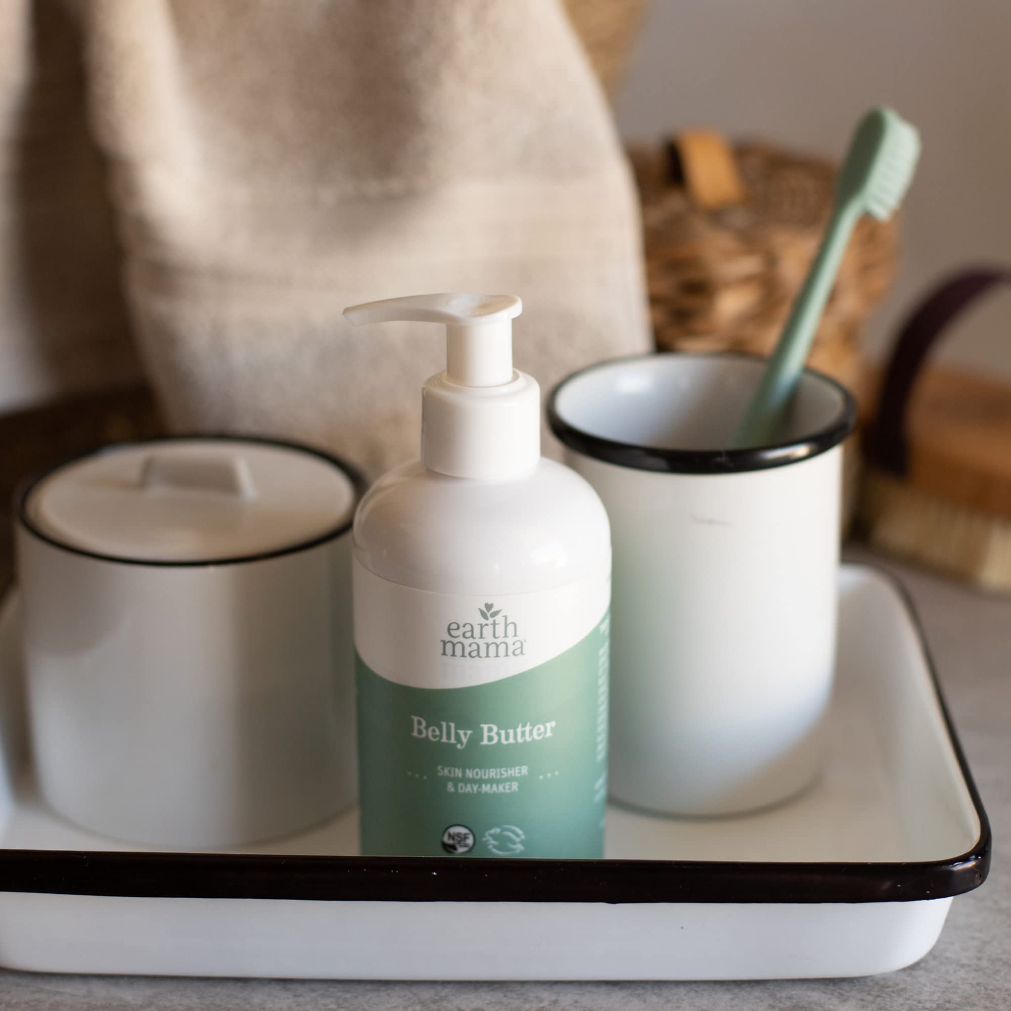 Earth Mama Belly Butter absorción rápida para rutina diaria de cuidado.