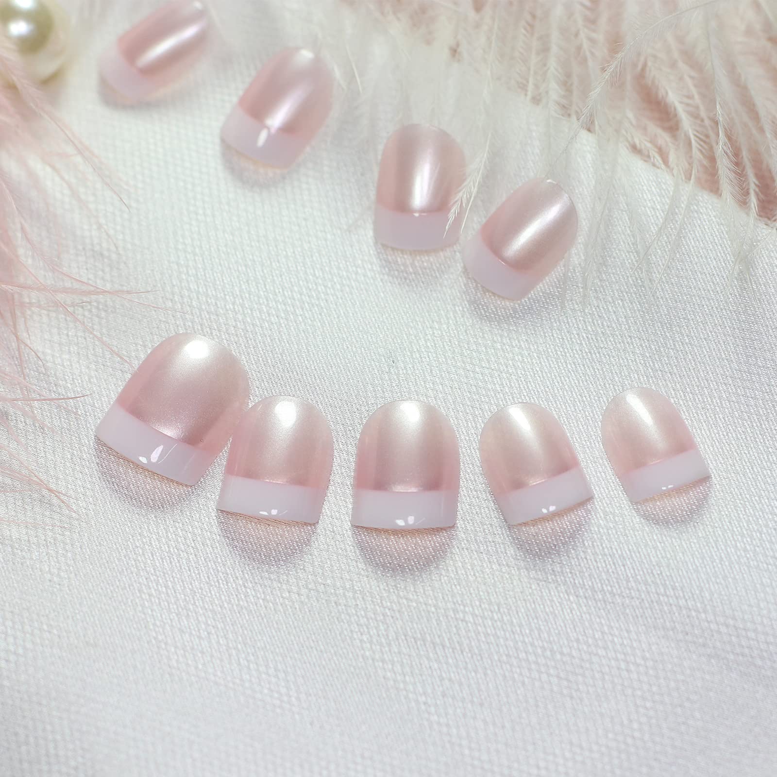 Diseño elegante de uñas EchiQ para salones o uso en casa.