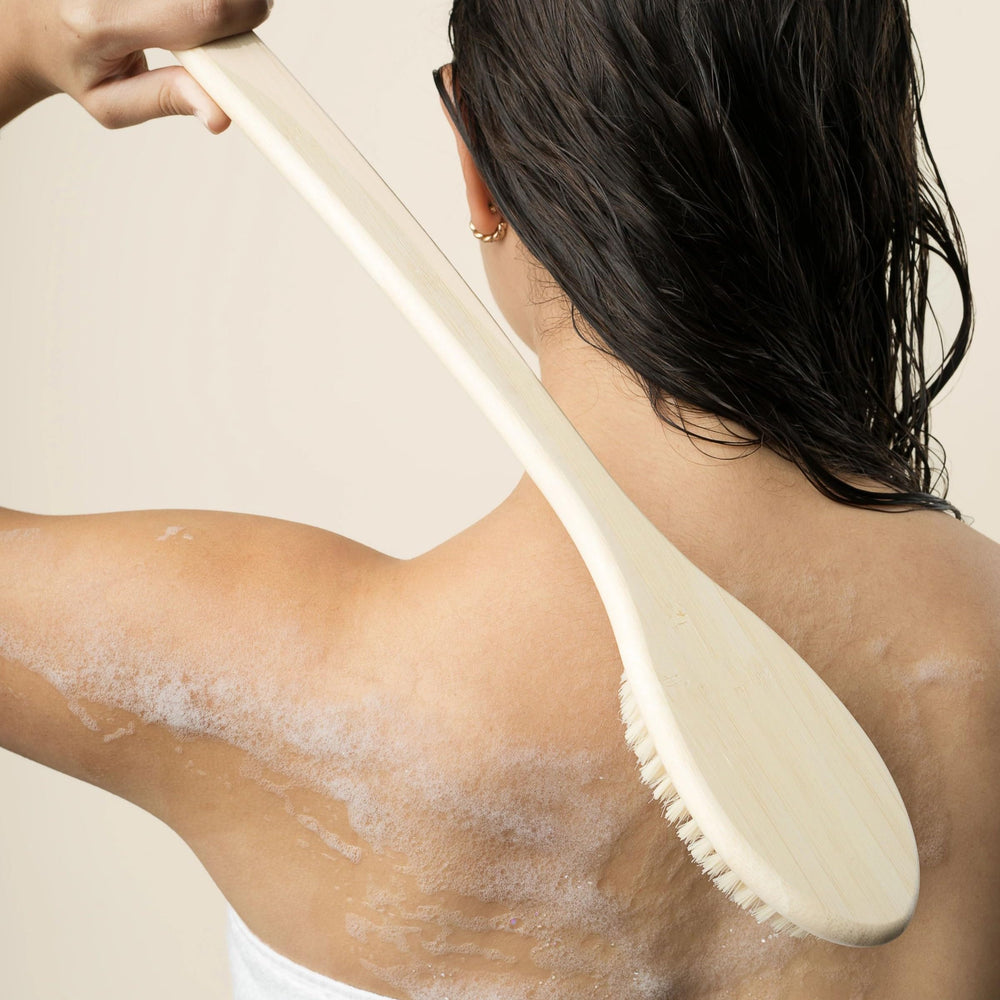 EcoTools dorso-alcance-masaje facilita limpiar la espalda.