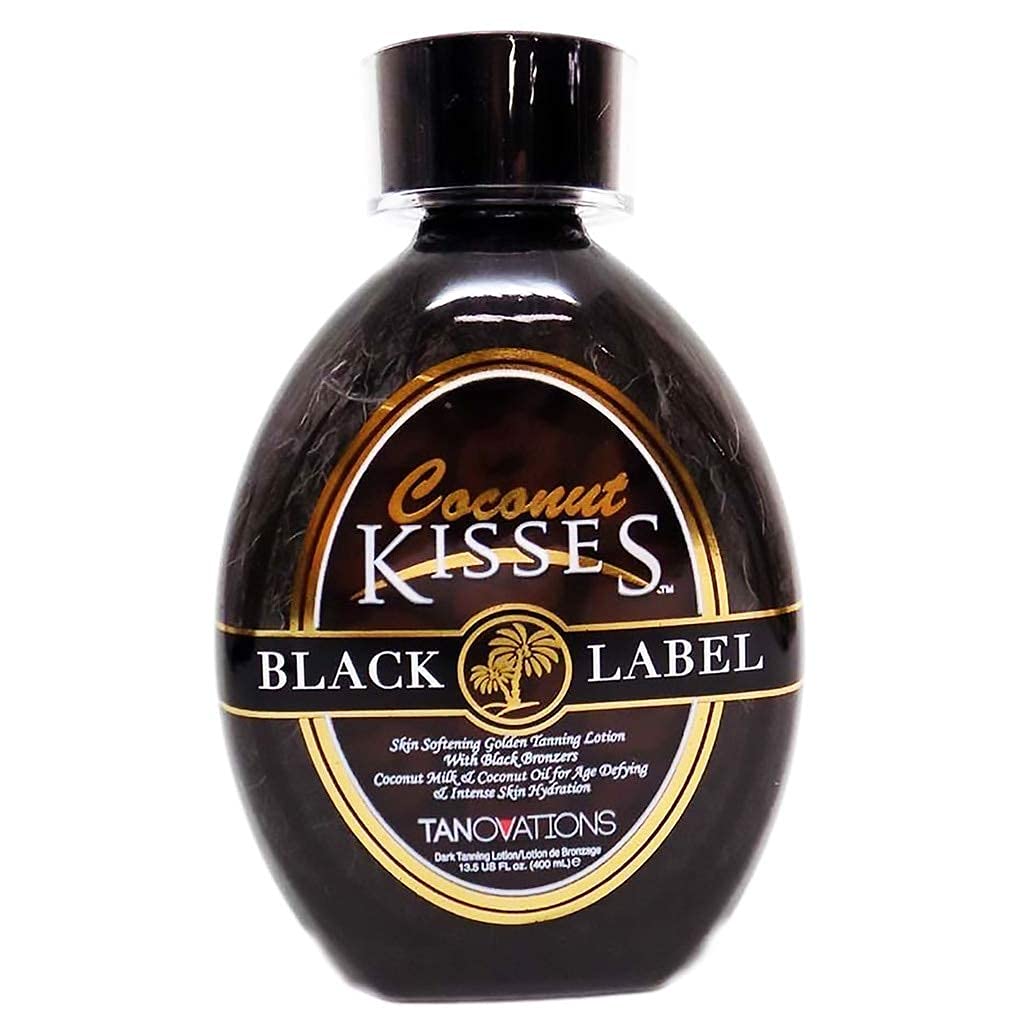 Ed Hardy Coconut Kisses: botella bronceadora con DHA para bronce inmediato e hidratación profunda.