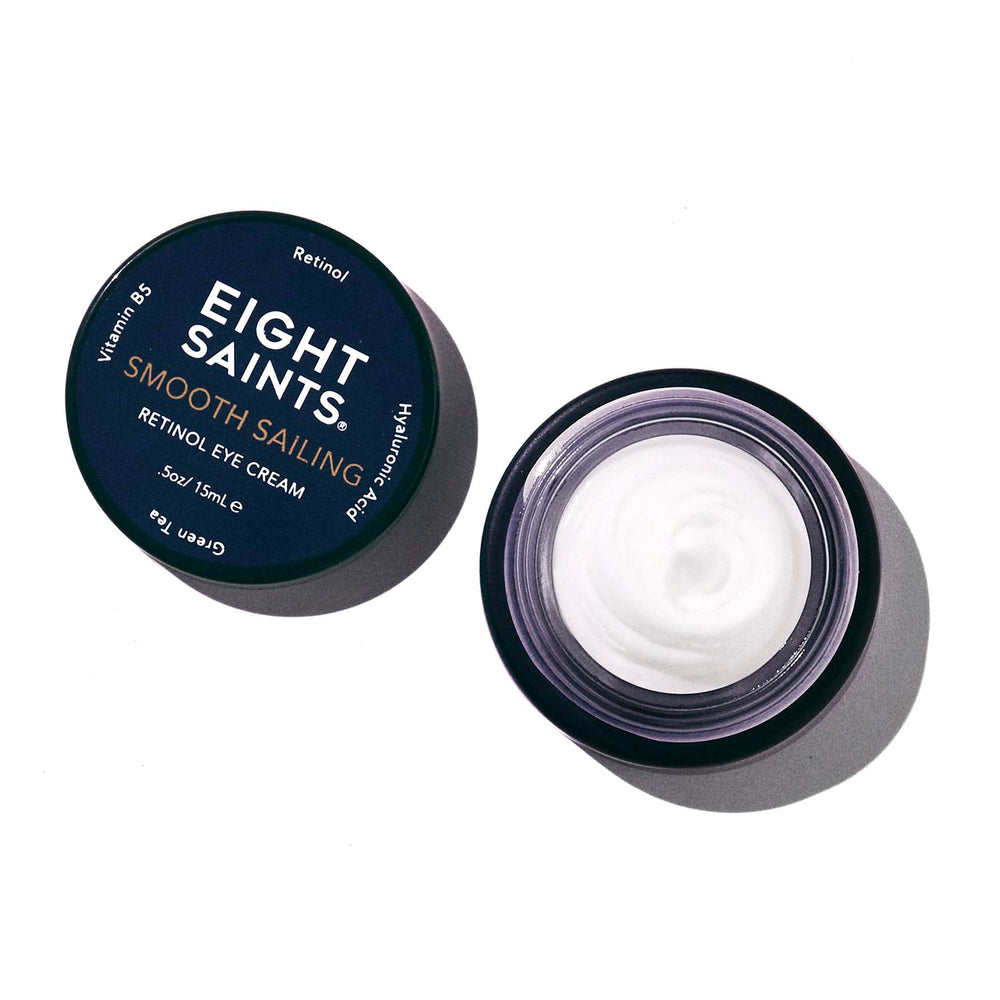 Eight Saints Crème Yeux Retinol – application douce pour lisser les ridules.