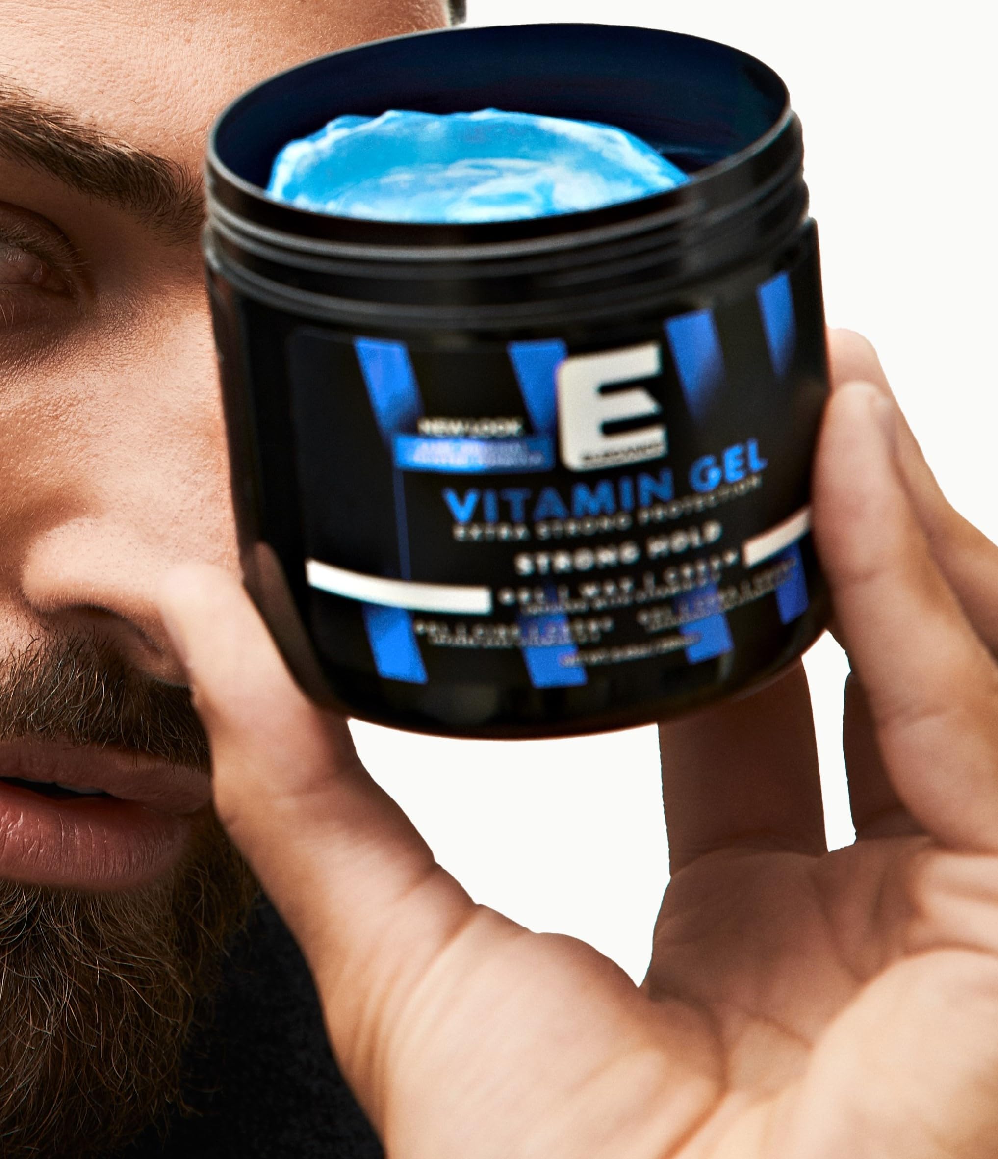Elegance Vitamin Gel: fragancia fresca que acompaña el peinado.