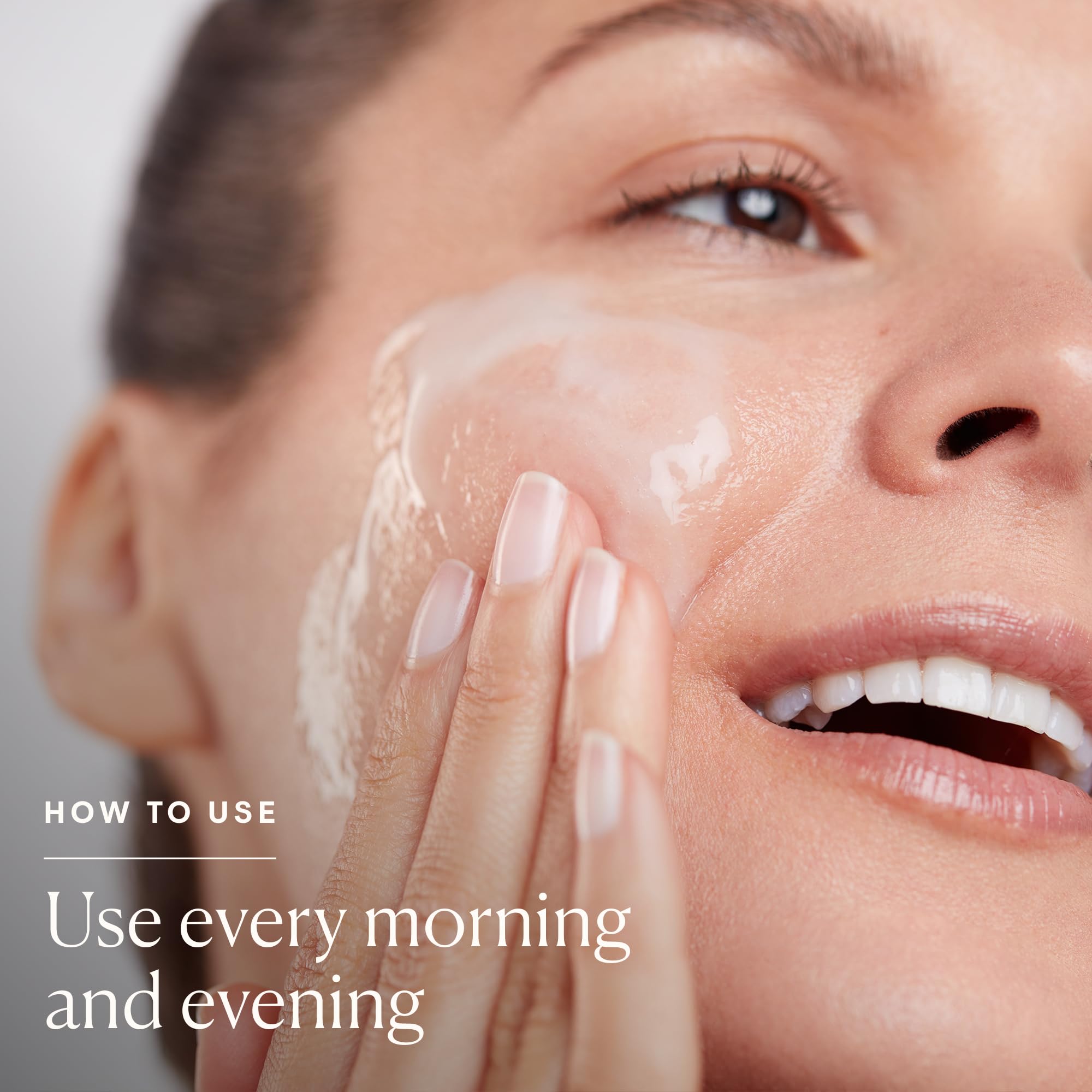 Moringa antioxidante de ELEMIS calma y nutre la piel.