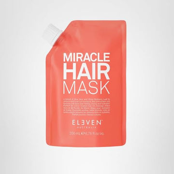 Cabello tratado con ELEVEN AUSTRALIA Milagro, ayuda a mantener la humedad.