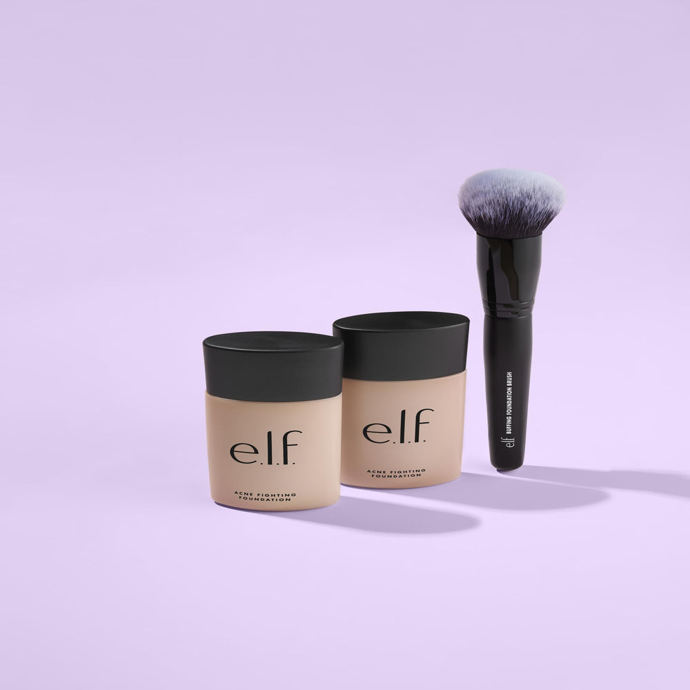 Brocha e.l.f. Buffing Foundation Brush, aplicación uniforme, ideal para capas ligeras de crema.