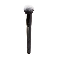 Brocha e.l.f. Buffing Foundation Brush, cabeza cónica, para un acabado suave y uniforme.