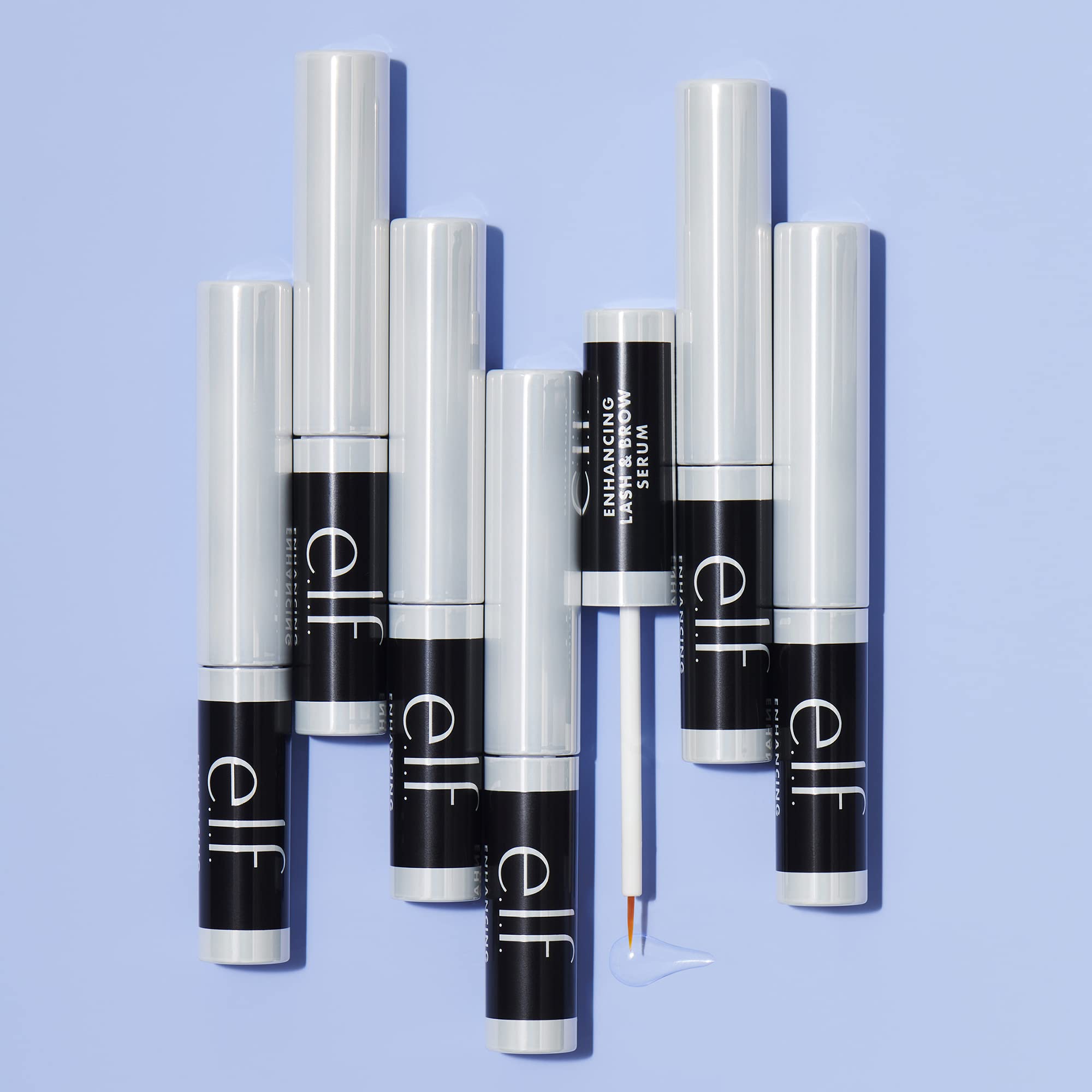 e.l.f. Lash & Brow Serum aporta nutrición antioxidante a cejas y pestañas.