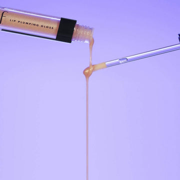 Uso diario del gloss Champagne Glam para acabado fácil