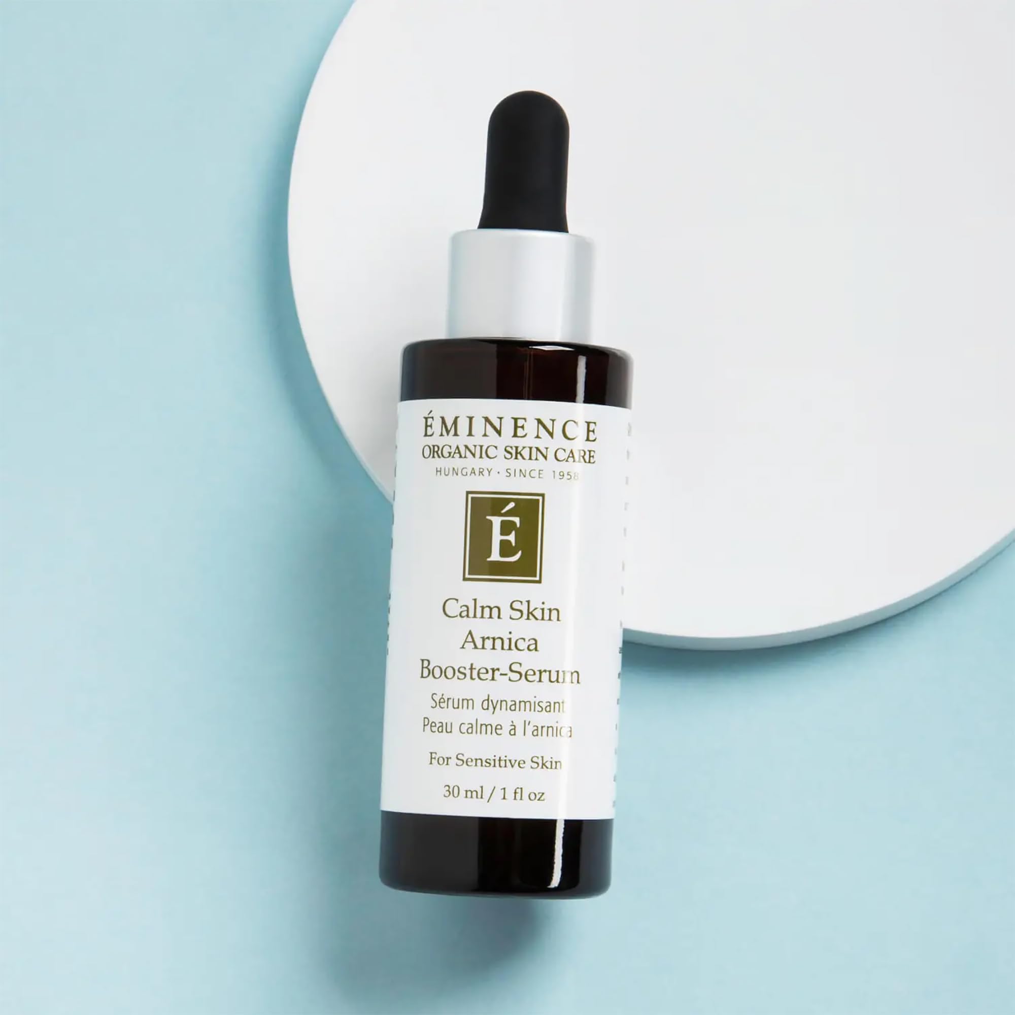 Ingredientes de árnica, manzanilla y lavanda en serum Eminence