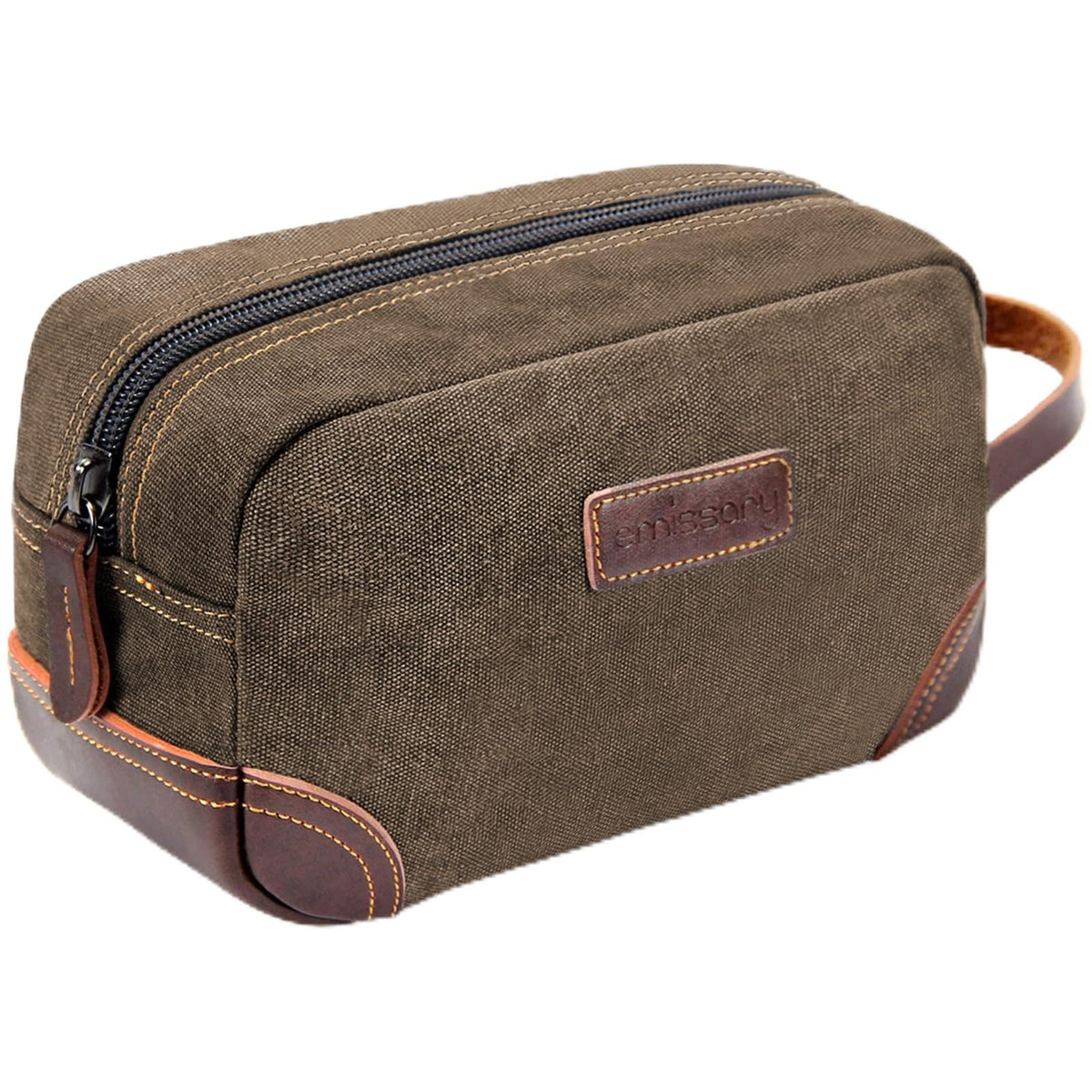 emissary bolso de aseo para hombre, vista frontal, ideal para viajar.