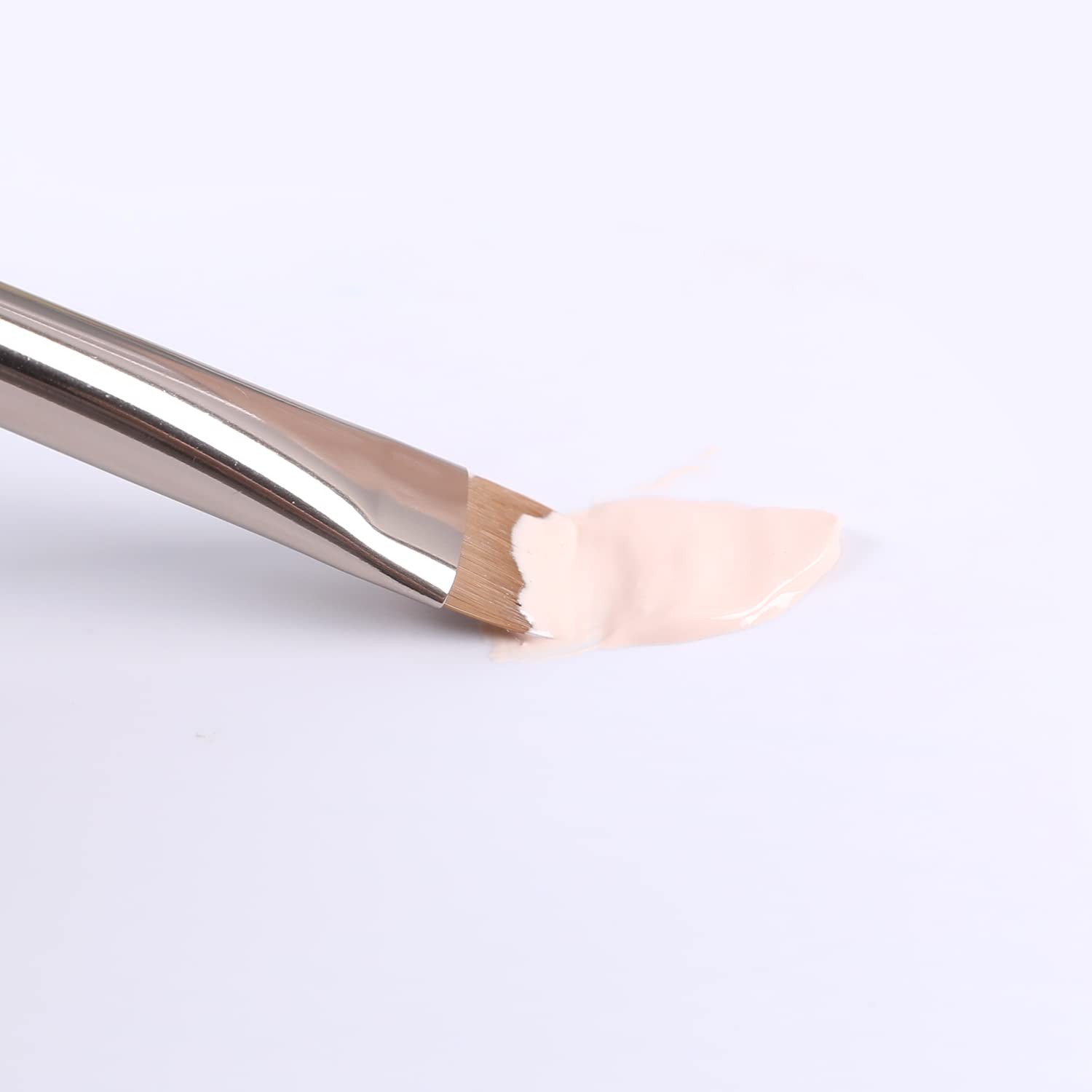 ENERGY aplicador de maquillaje de calidad: versatilidad para primer, corrector y más.
