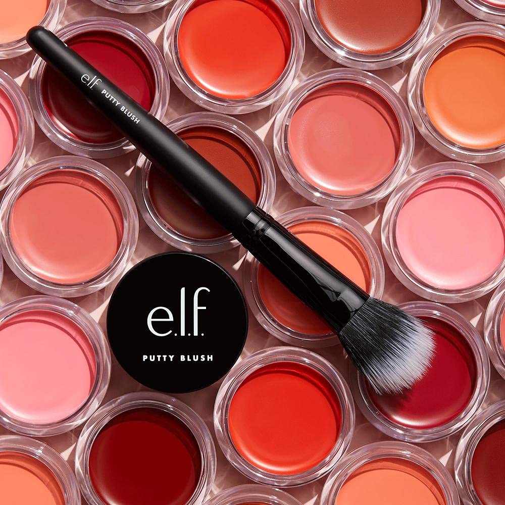 envase compacto de e.l.f. Putty Blush Tahiti para viaje y uso diario.
