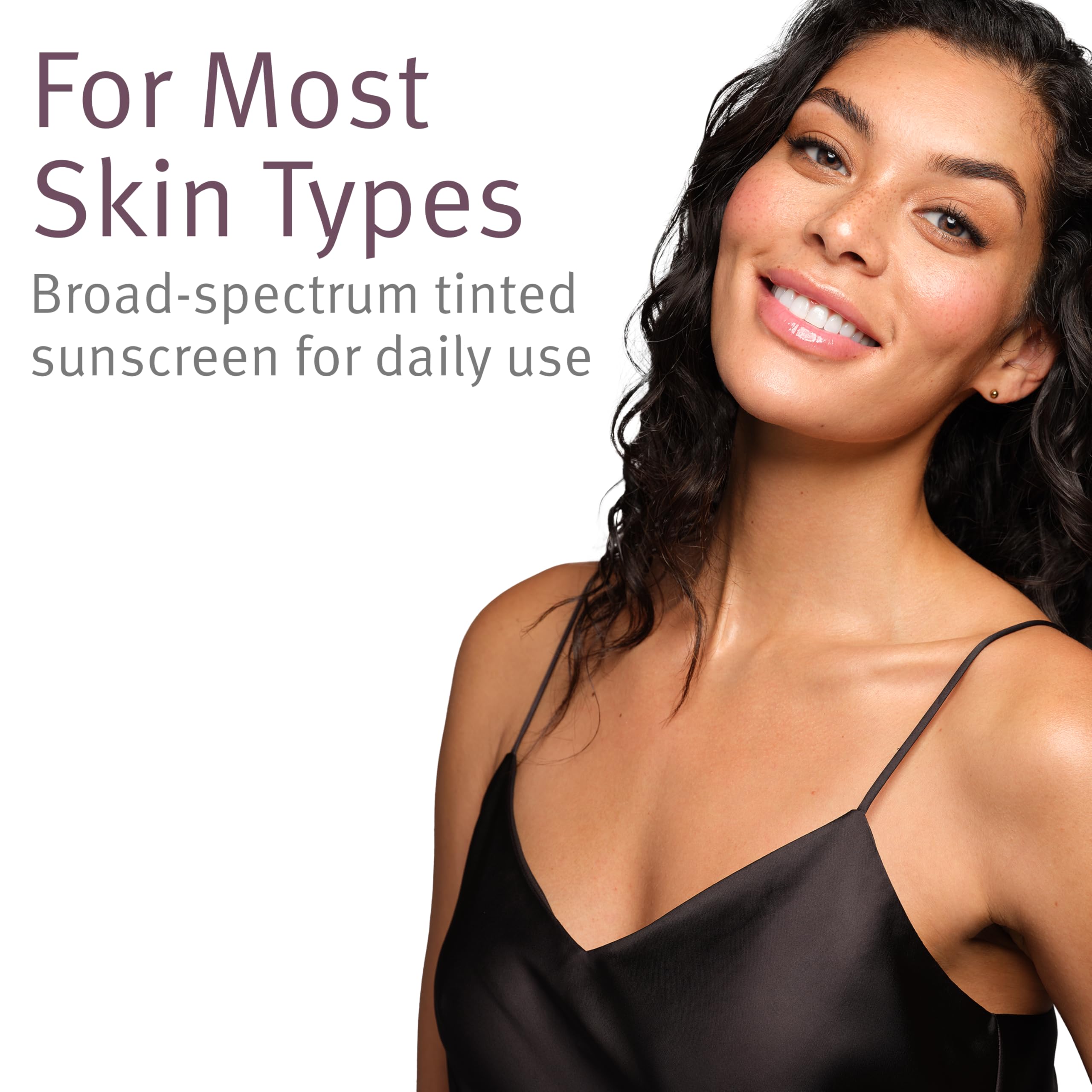 Epionce Daily Shield SPF50 – teinte naturelle offrant un éclat discret et léger.