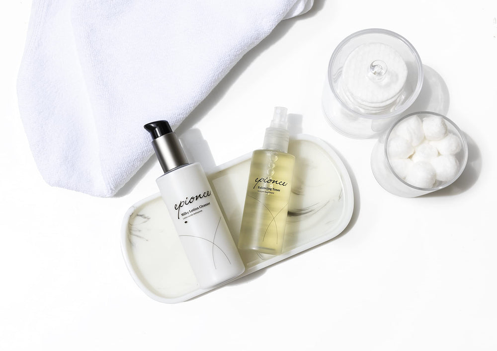 Epionce Limpiador Lechoso, ritual diario para dejar la piel preparada.