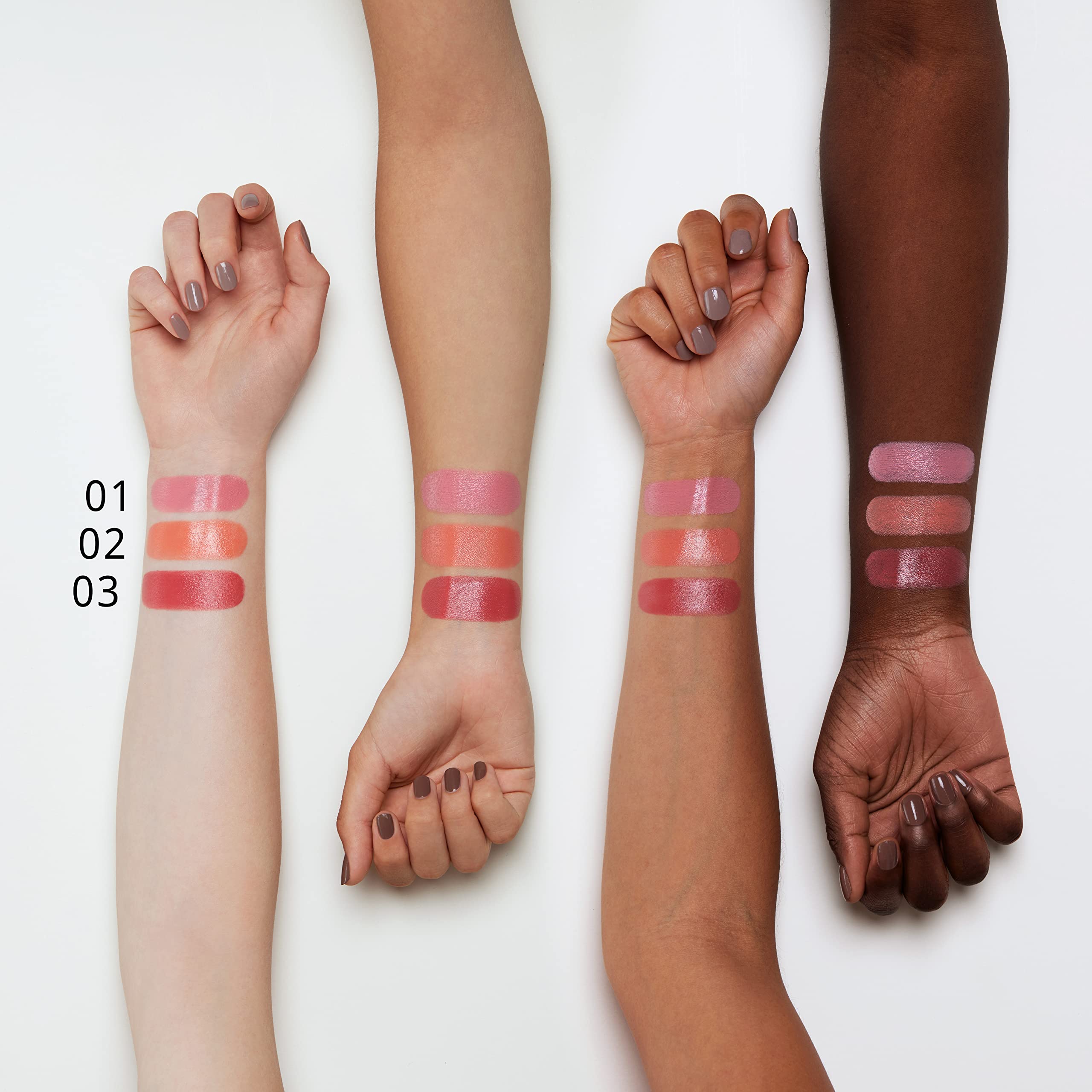 Essence Baby Got Blush textura crema suave para un acabado natural