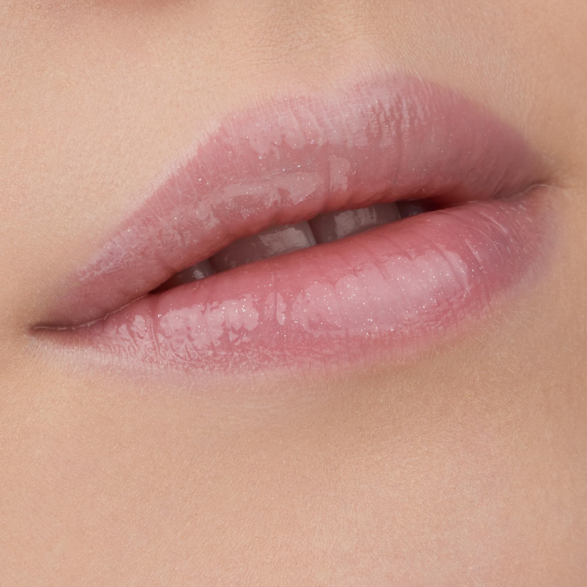 essence brillo transparente sin pegar que realza el aspecto de los labios