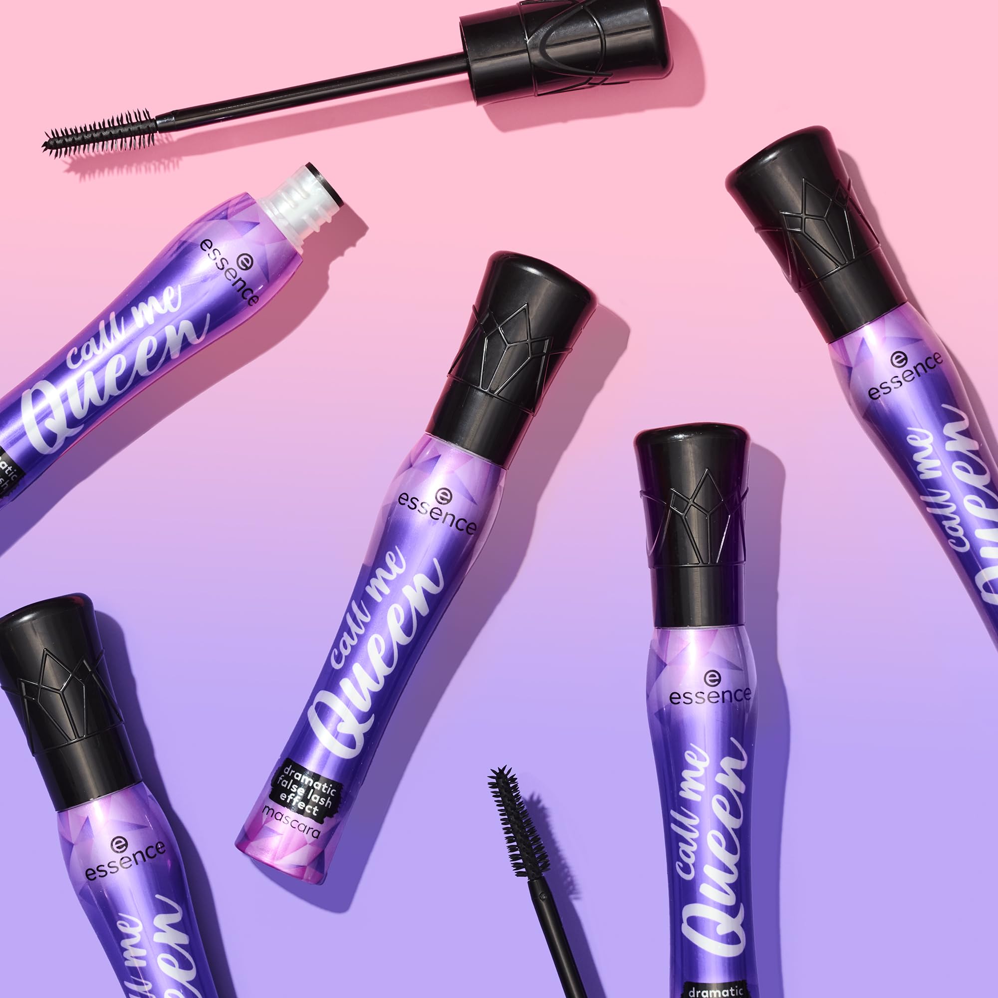 Aplicación diaria con Call Me Queen Mascara para look duradero