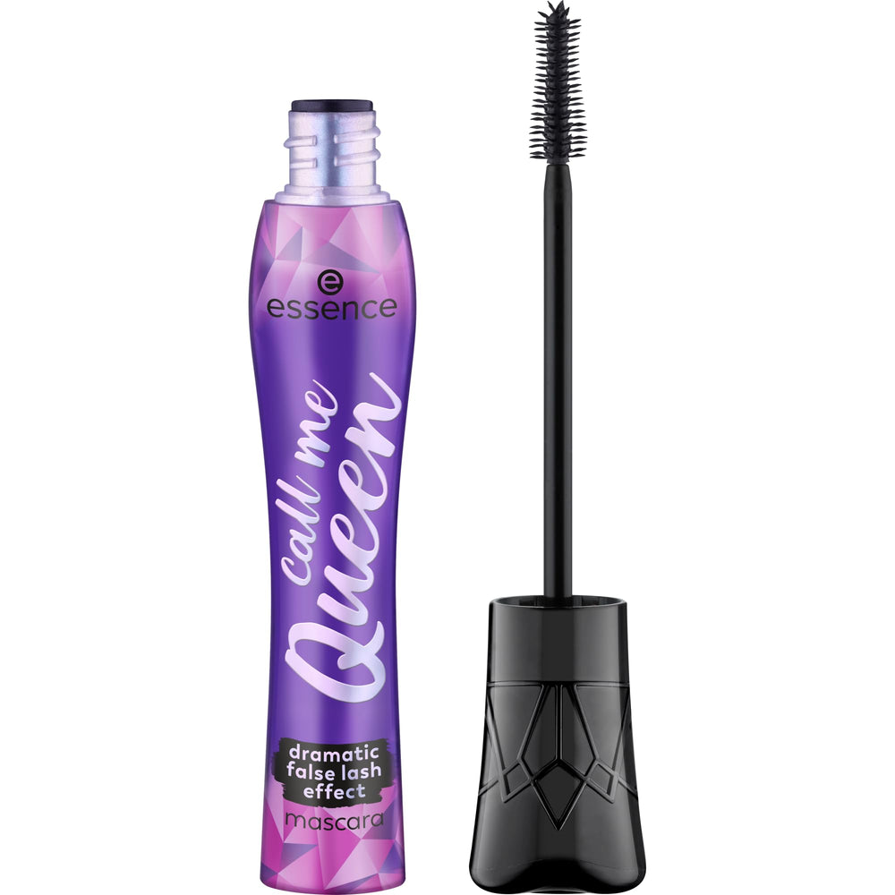 essence Call Me Queen Mascara en aplicación para un look definido y audaz