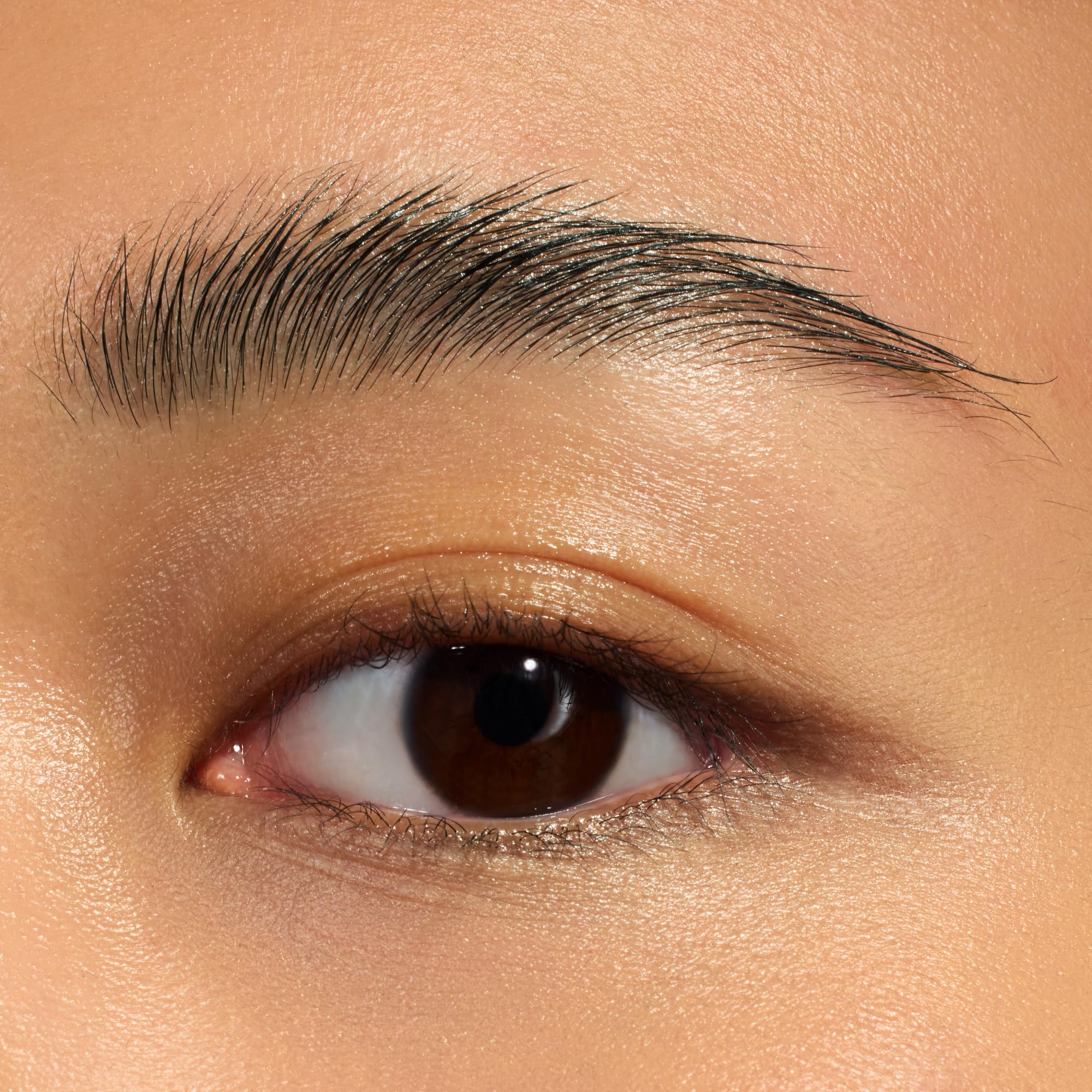 essence Fix It Like a Pro: fijación ultrafuerte mantiene la forma todo el día