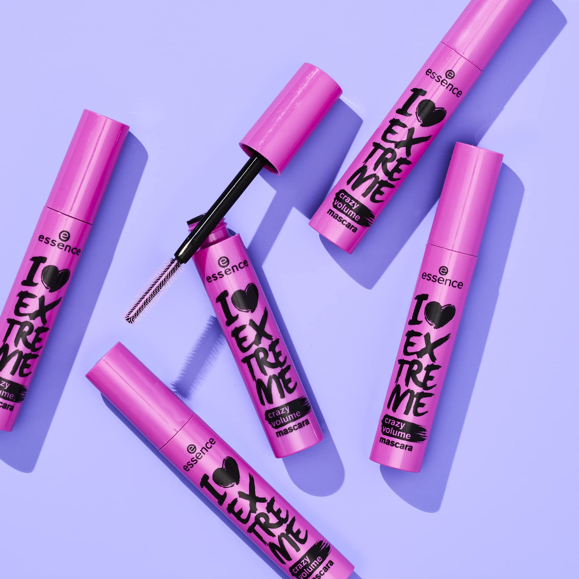 Sin parabenos, essence I Love Extreme Crazy Volume Mascara cuida la piel.