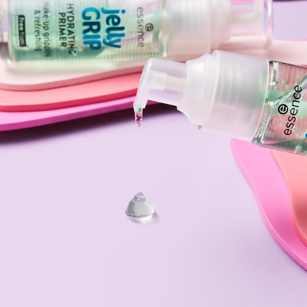 essence Jelly Grip, aplicación de una a dos pumps para rostro uniforme