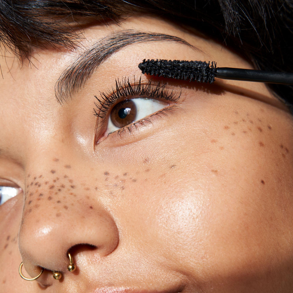 essence Lash Princess Máscara fórmula libre de grumos para un look limpio