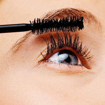 essence Lash Princess: sin gluten, siliconas, parabenos y fragancia para mayor pureza.
