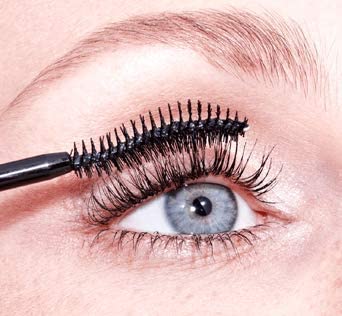 essence máscara Lash Princess Volumen look nocturno dramático