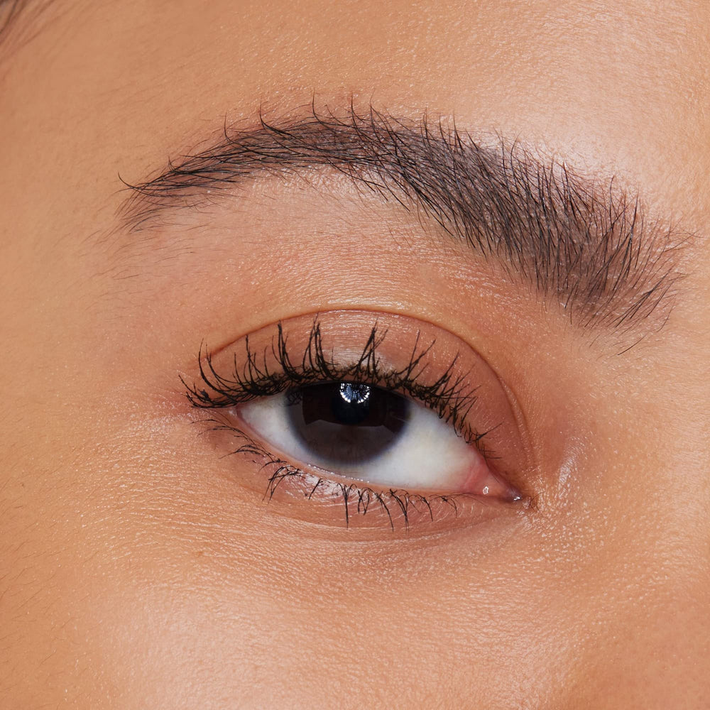 essence Pestañas Como Una Jefa color ultra negro para intensidad