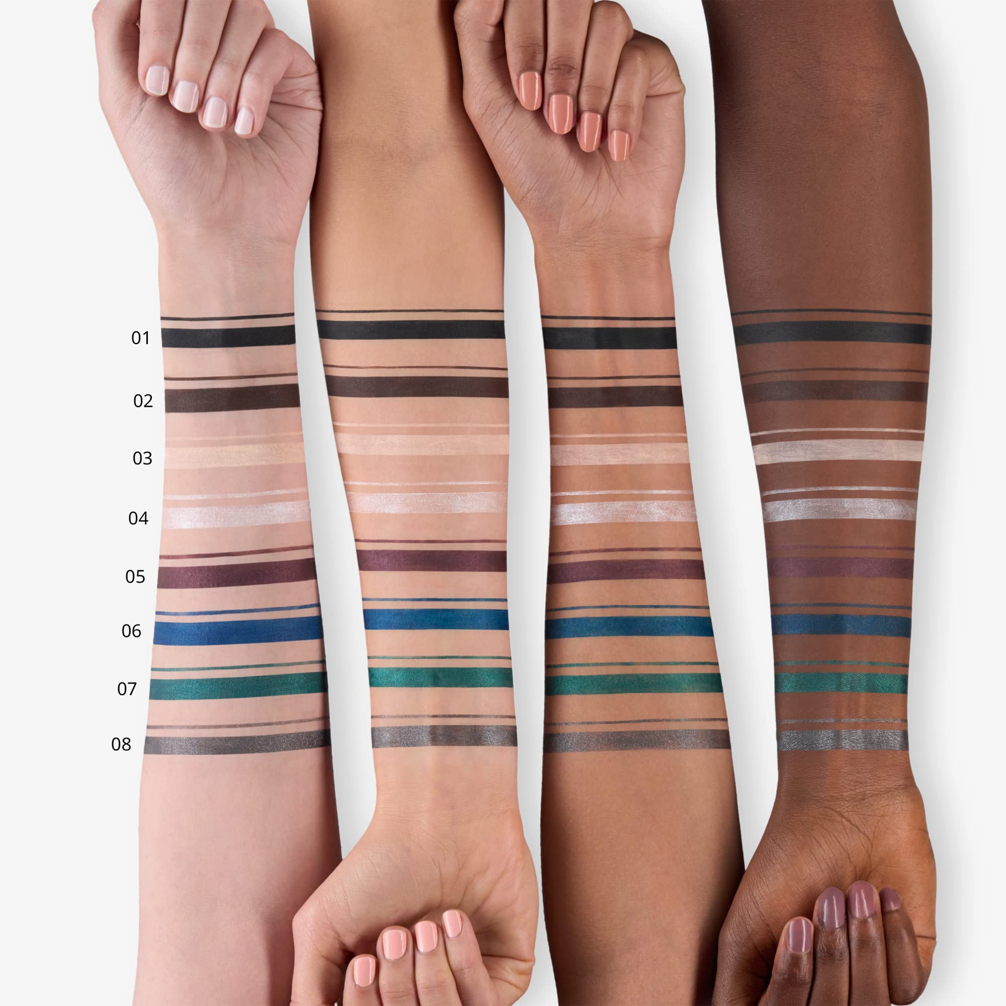 Stay & Play Gel Eyeliner punta suave para trazos limpios.