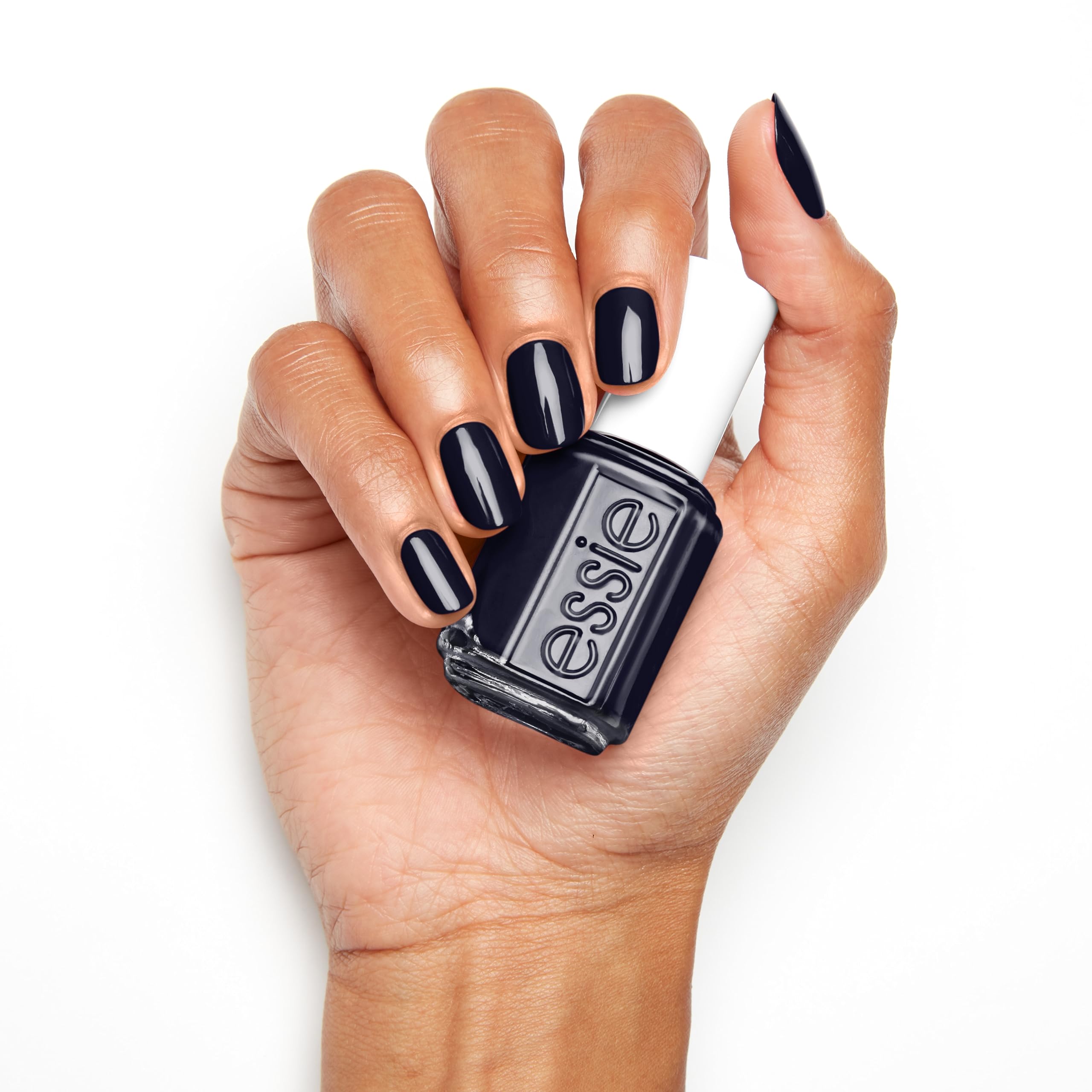 Brillo duradero con essie After School Boy Blazer que realza manicuras.