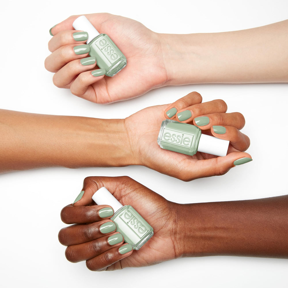 Base y top coat para un manicure de acabado profesional de Essie.
