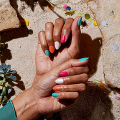 Esmalte essie Expressie de acabado cremoso que se seca en segundos.
