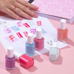 essie: muestra de color rosa crema para manicura.