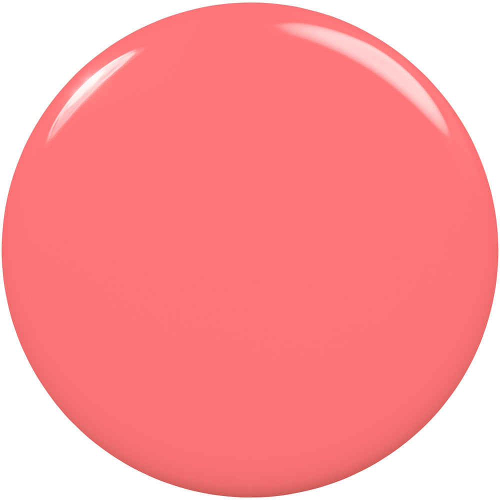 Aplicación lisa de Essie Peach Side Babe para cubrimiento uniforme.