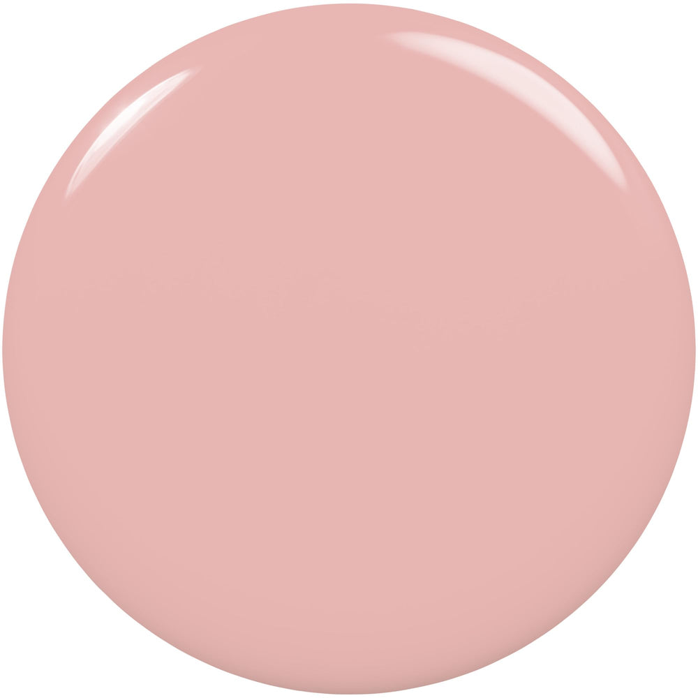 essie con pincel deslizante para una aplicación suave y profesional en casa.