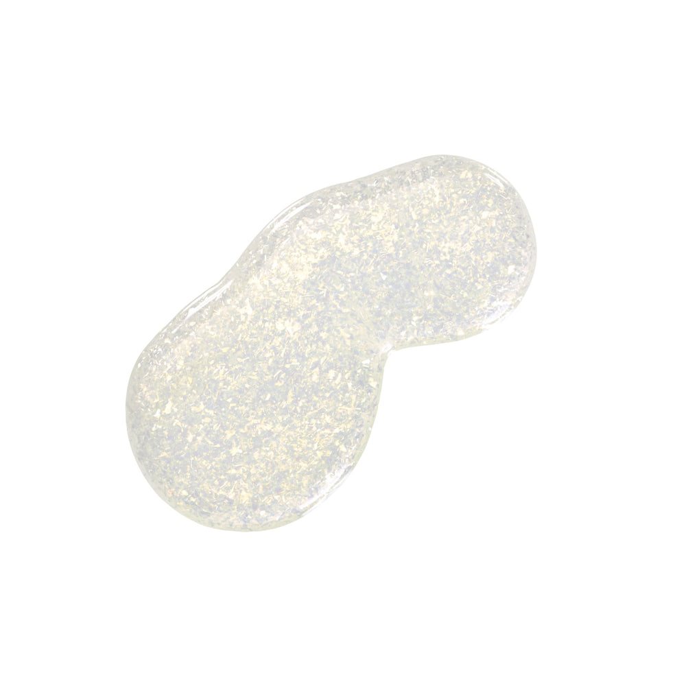 essie Separated Starlight en uña con brillo dorado para un efecto dimensional.