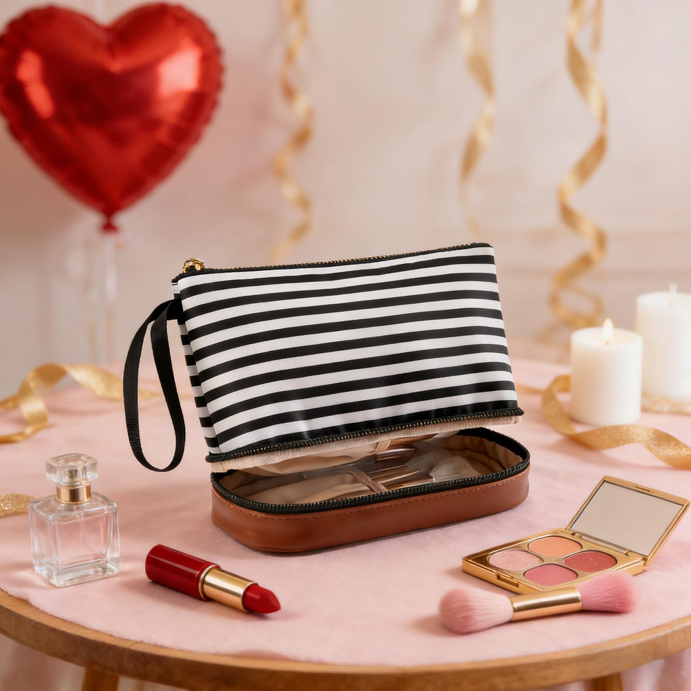Ethereal organizador de brochas dentro del bolso para viaje ordenado.
