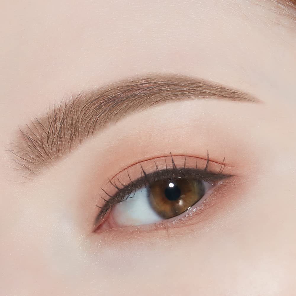 ETUDE Cejas tono natural, aplicación precisa y controlada.